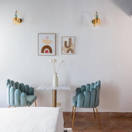 Suite Trevi - Charming Loft Near Trevi Fountain ローマ エクステリア 写真