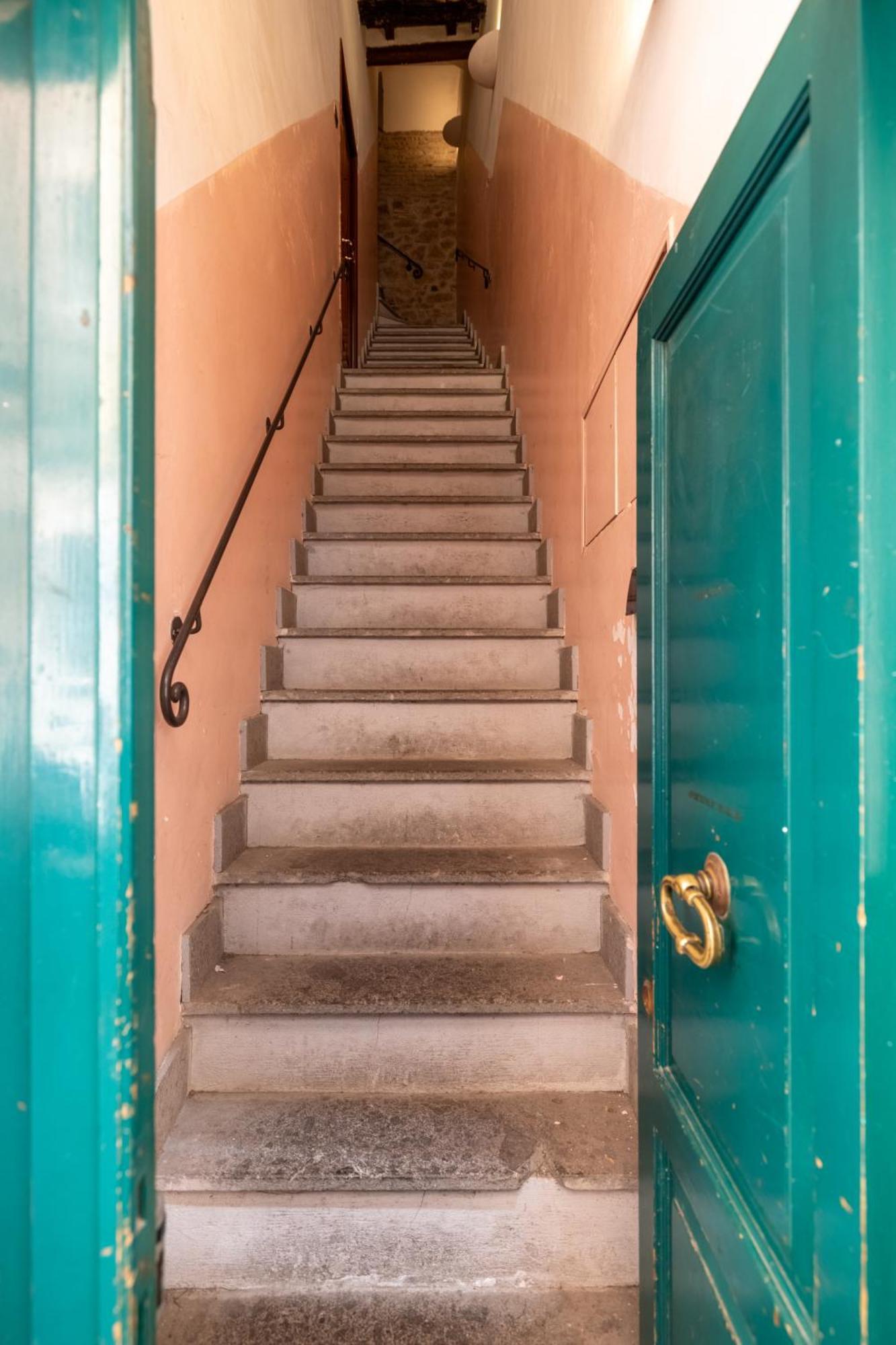 Suite Trevi - Charming Loft Near Trevi Fountain ローマ エクステリア 写真